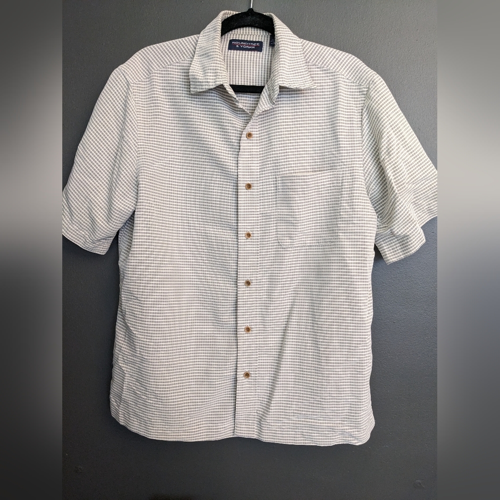 Roundtree & Yorke Button-Down Shirt Men's Sz. Medium